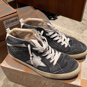 GOLDEN GOOSE,  size 36 MID STAR Style